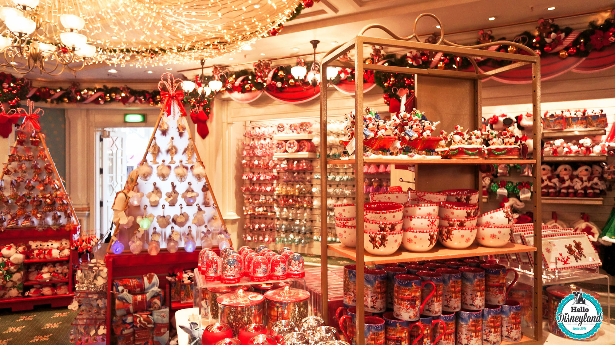 Où trouver les produits et décorations de Noël à Disneyland Paris