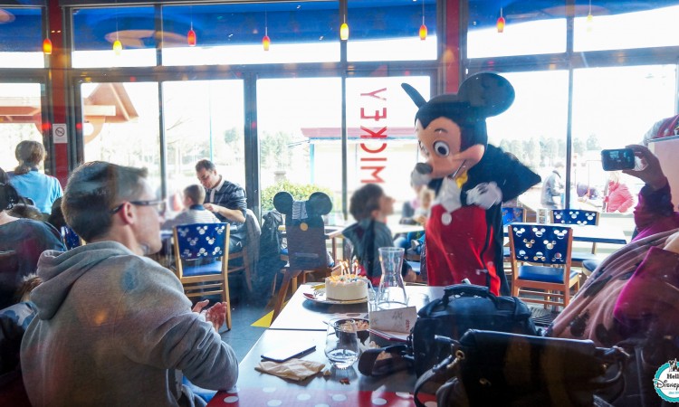 Cafe Mickey - Disneyland Paris Restaurants Personnages