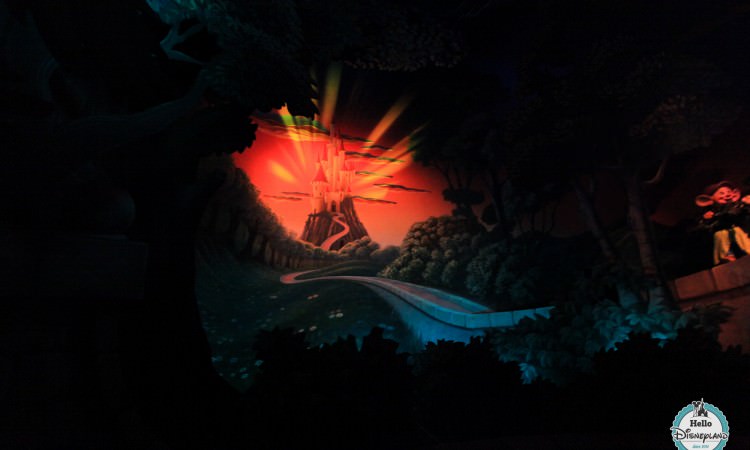 attraction Blanche Neige Disneyland Paris