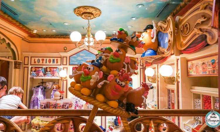 Disney and Co Boutique - Disneyland Paris