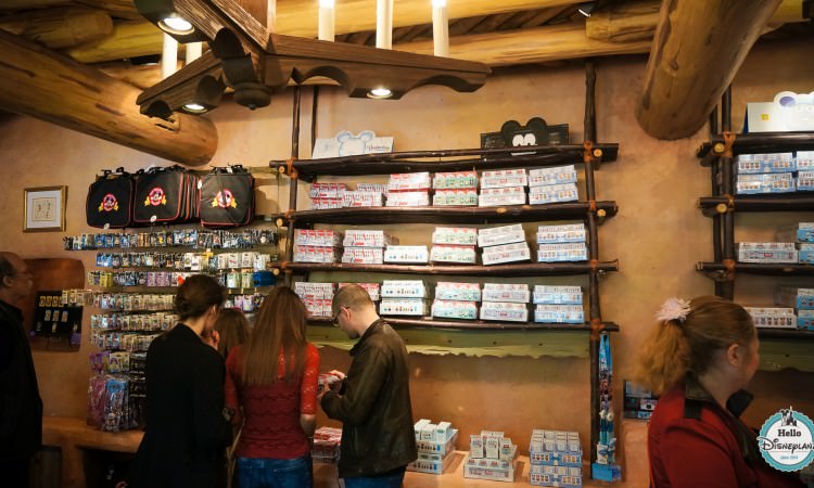 Pueblo Trading Post Boutique Pin Trading Disneyland Paris