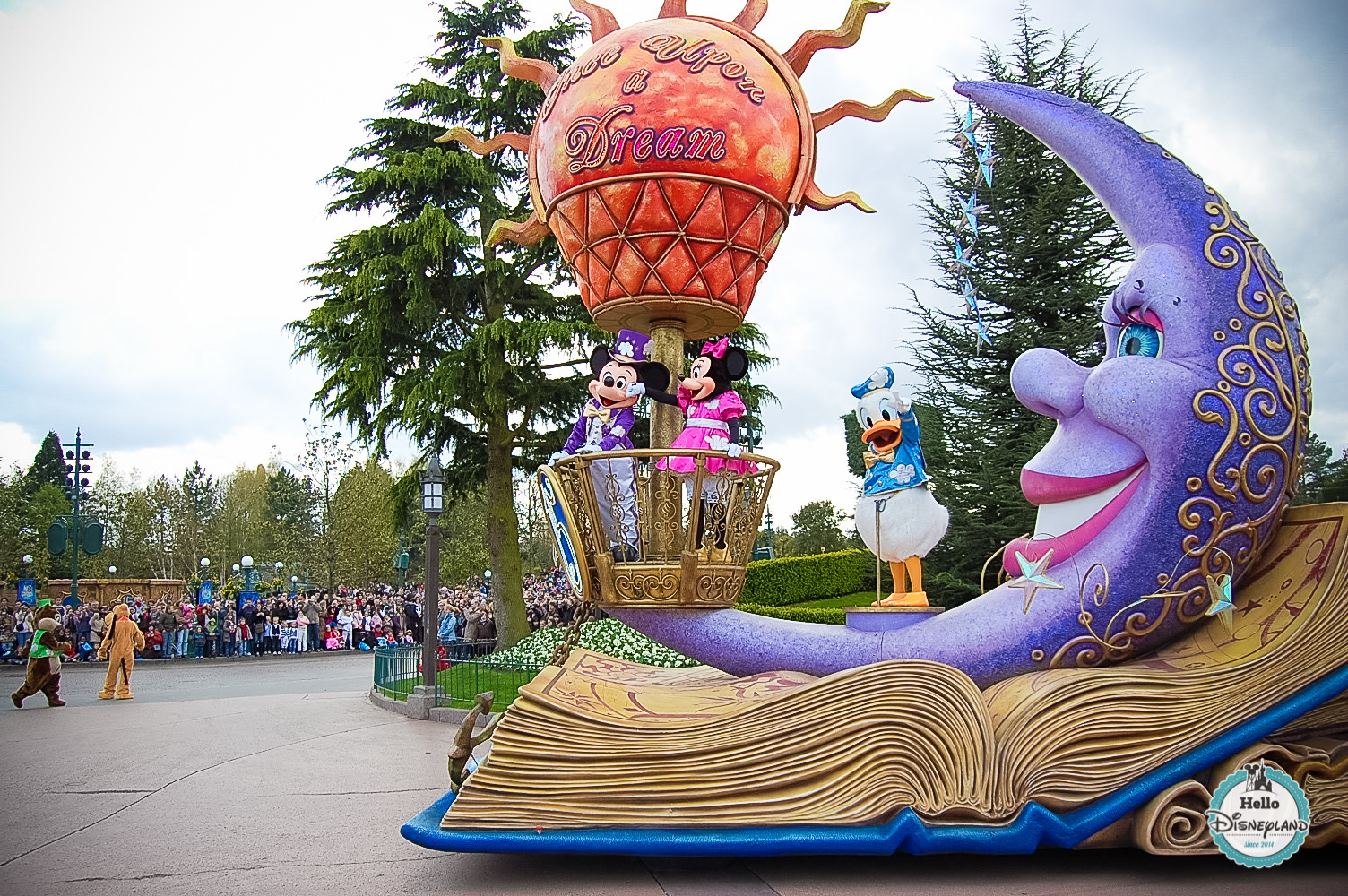 Disney Once Upon a Dream Parade - Disneyland Paris -2