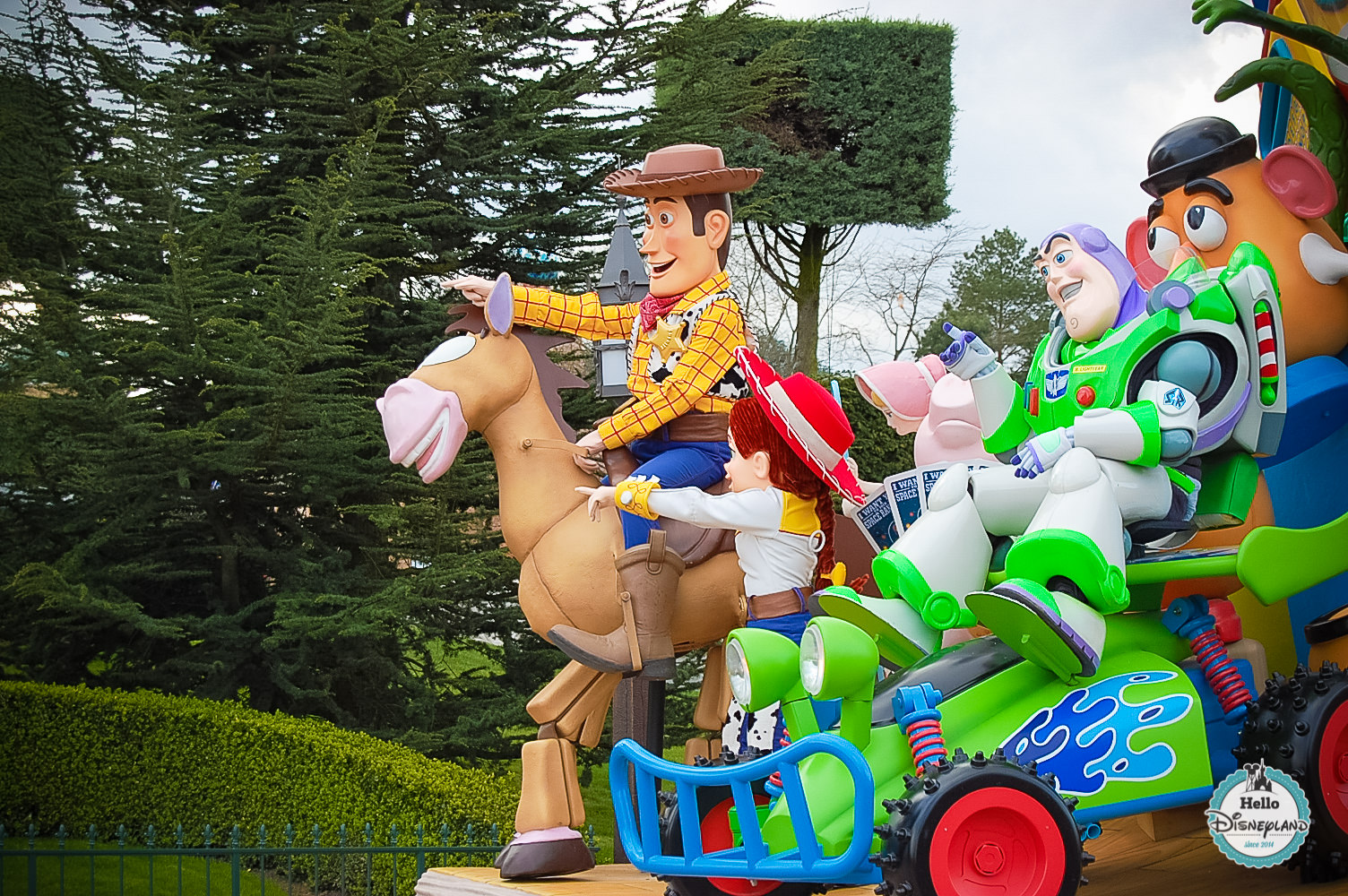 Disney Once Upon a Dream Parade - Disneyland Paris -7