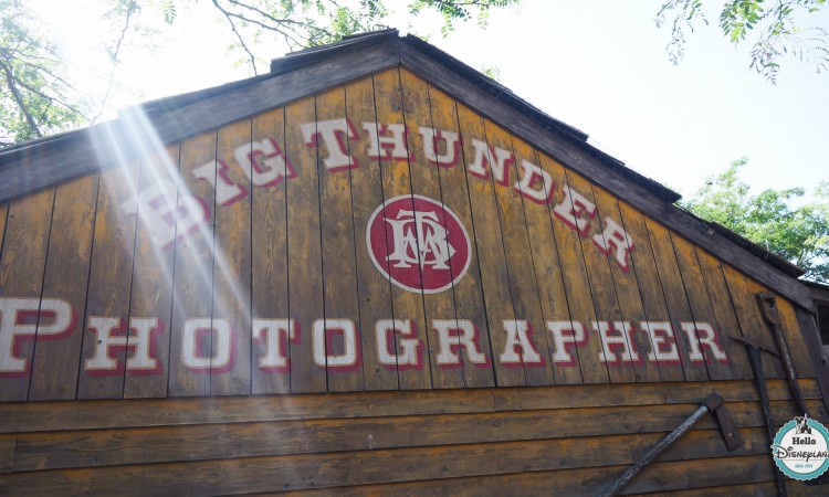 Big Thunder Photographer - photo attraction train de la mine