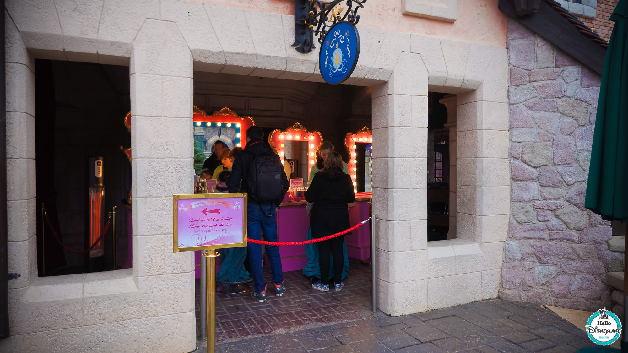 Les stands maquillages enfants à Disneyland Paris