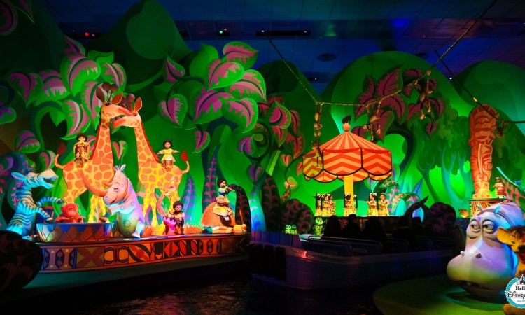 its a small world - maison des poupees - Disneyland Paris renovation