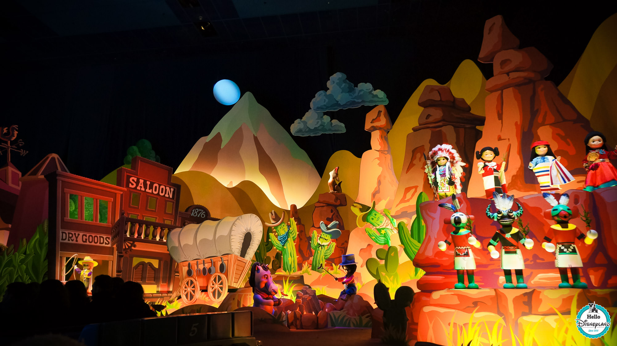 its a small world - maison des poupees - Disneyland Paris renovation