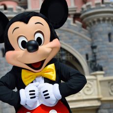 Joyeux anniversaire Mickey Disneyland Paris