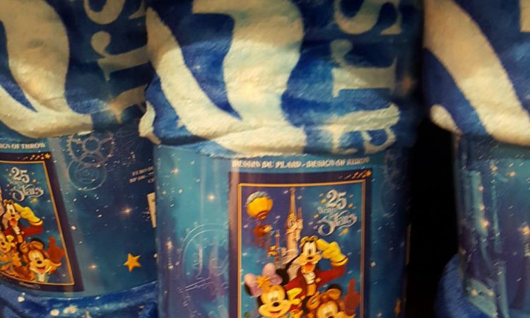 Merchandising shopping 25 ans - Disneyland Paris