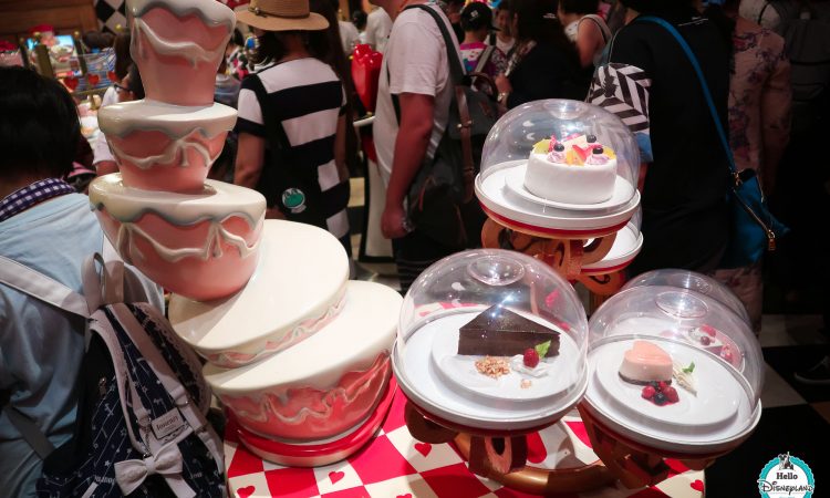 Tokyo Disneyland - Queen of Hearts Banquet Review