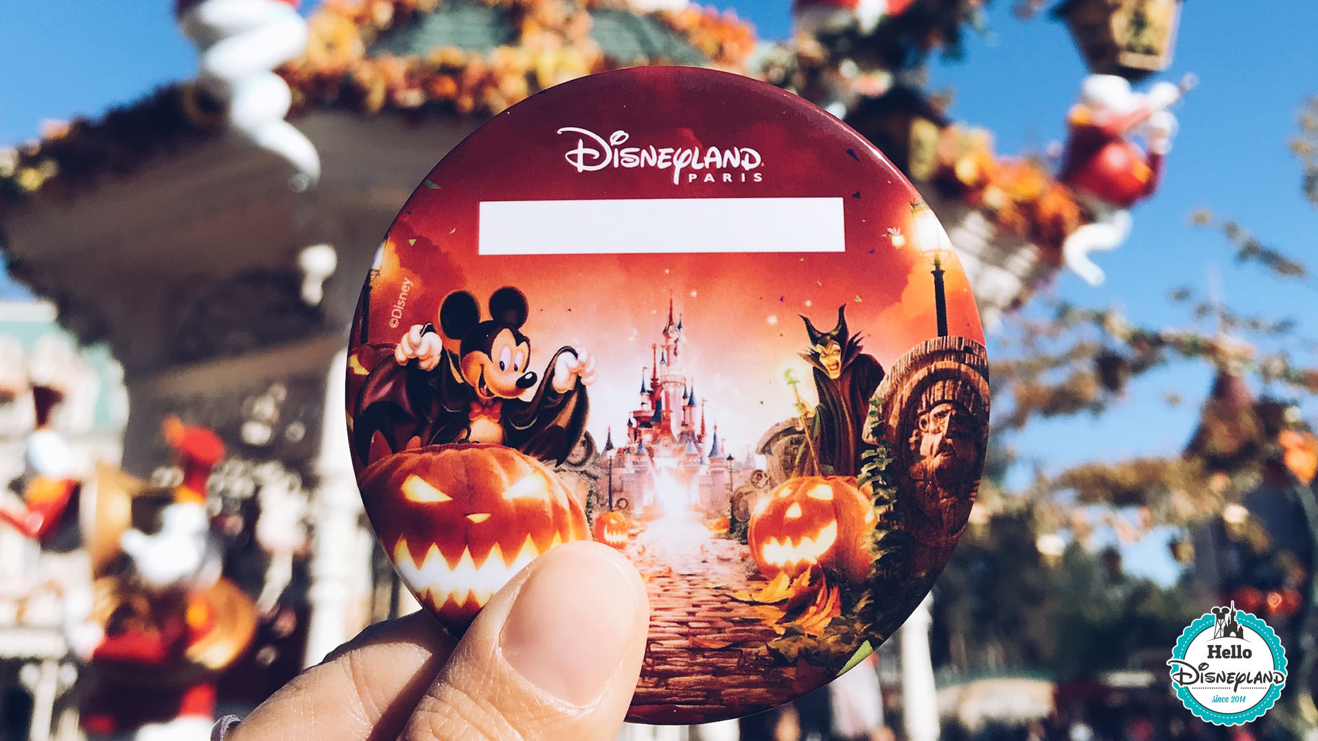 badge-hotels-disney-halloween