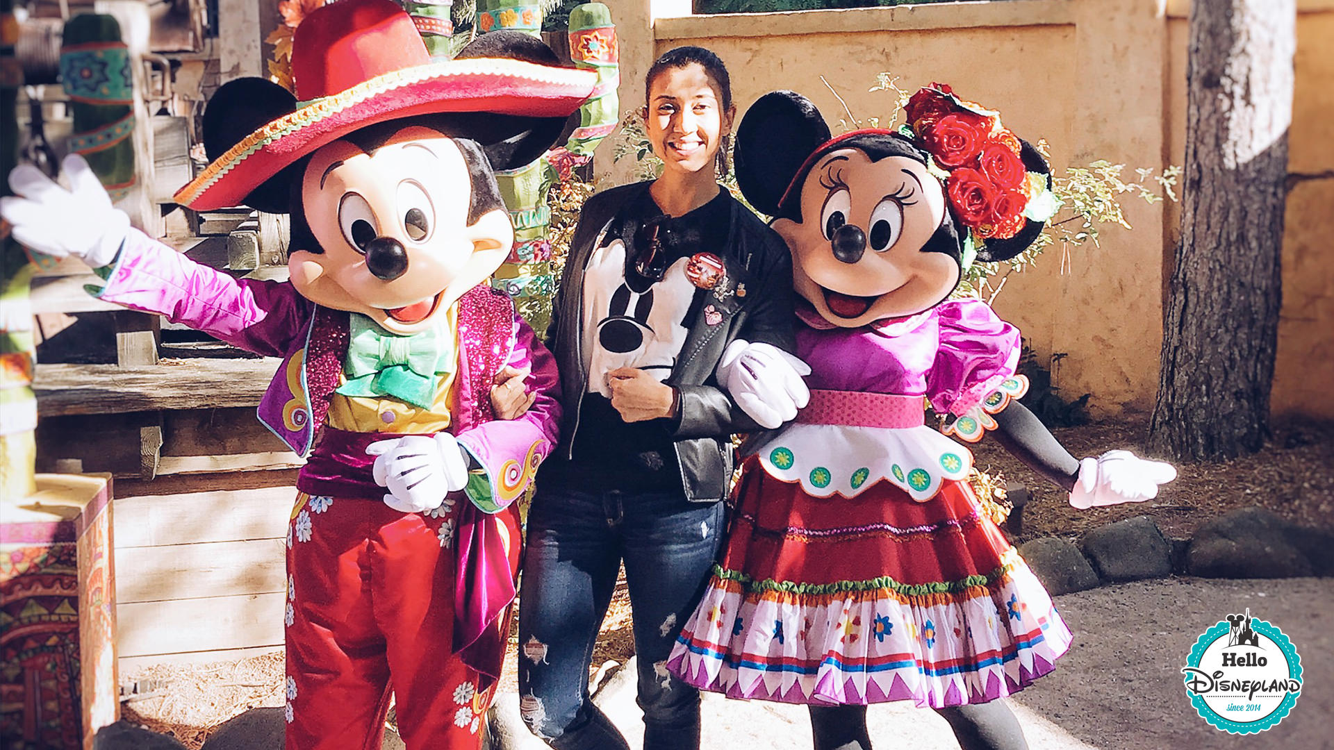 mickey-minnie-halloween-disneyland