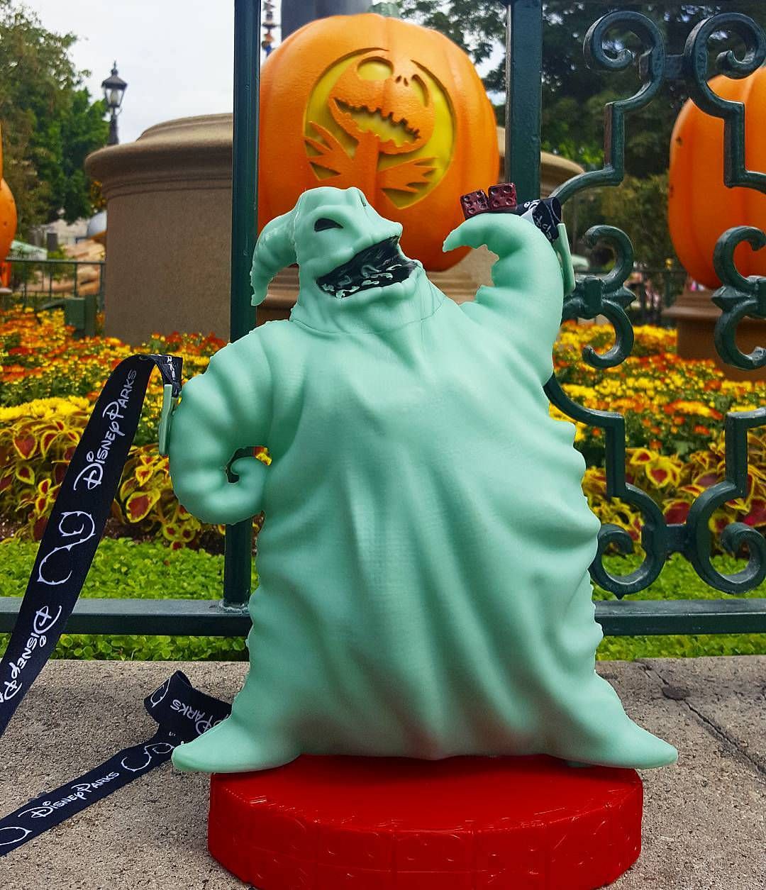 oogie-boogie-popcorn-bucket