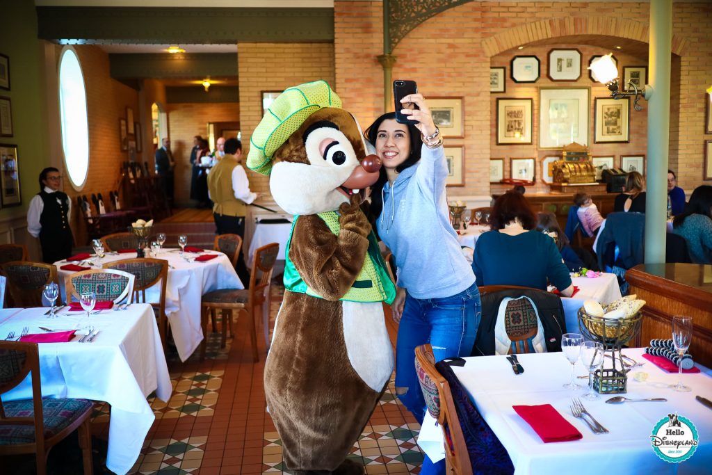 Brunch Personnages Disneyland Hotel - Disneyland Paris