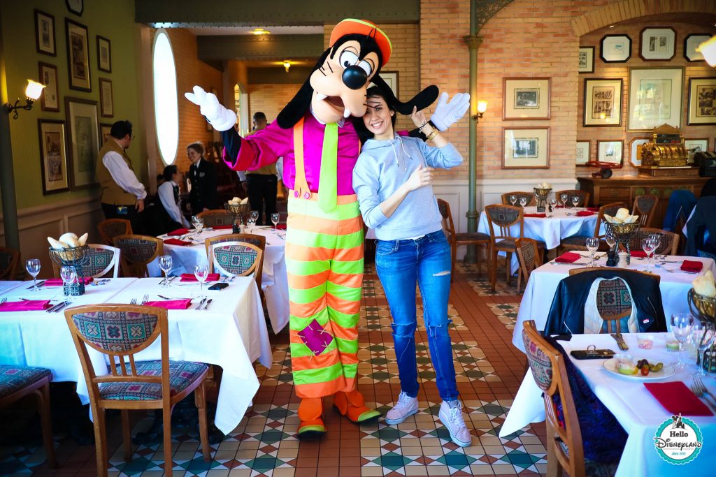 Brunch Personnages Disneyland Hotel - Disneyland Paris