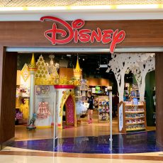 Fermeture Disney Store Lyon Part Dieu-1