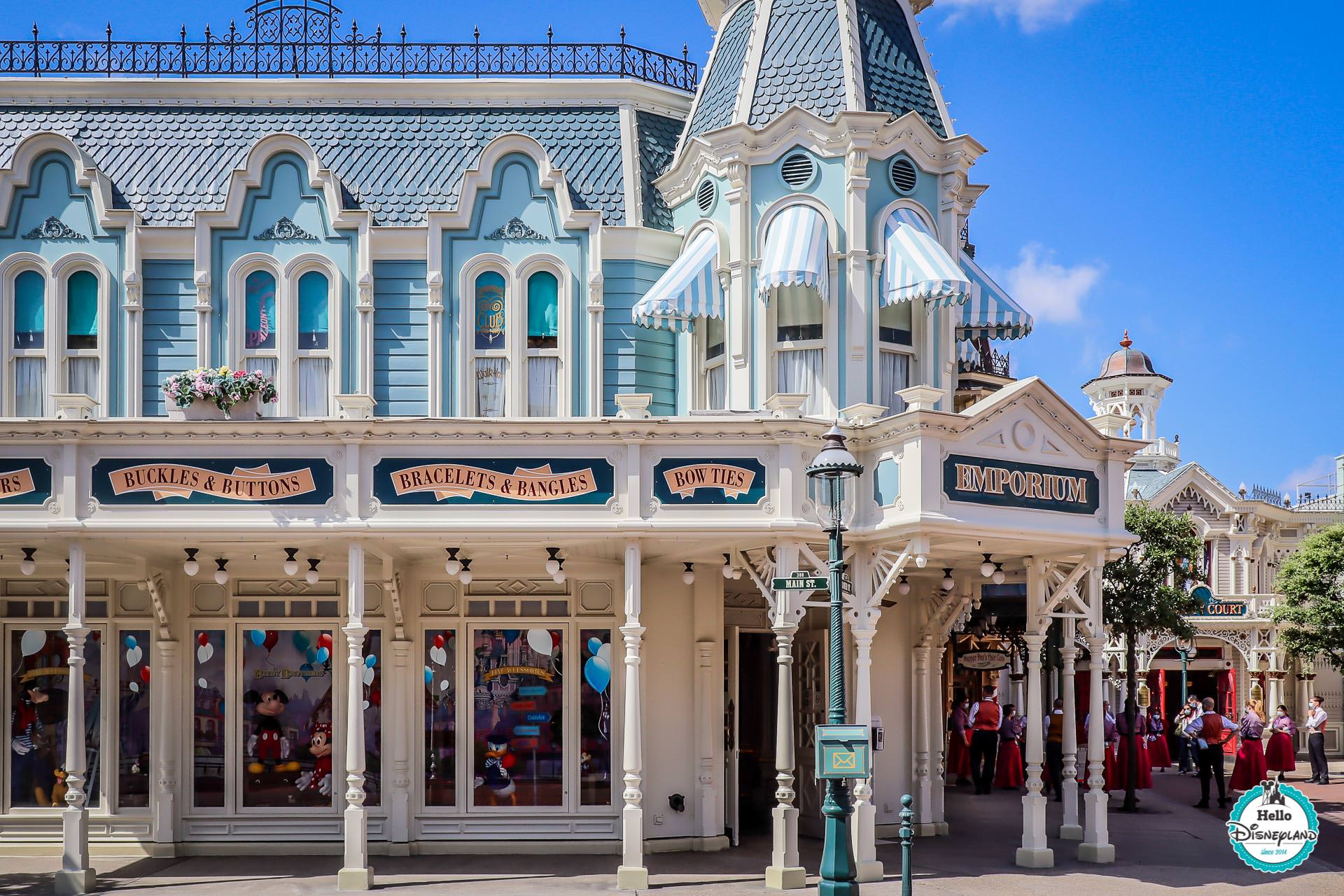 alone at disneyland paris