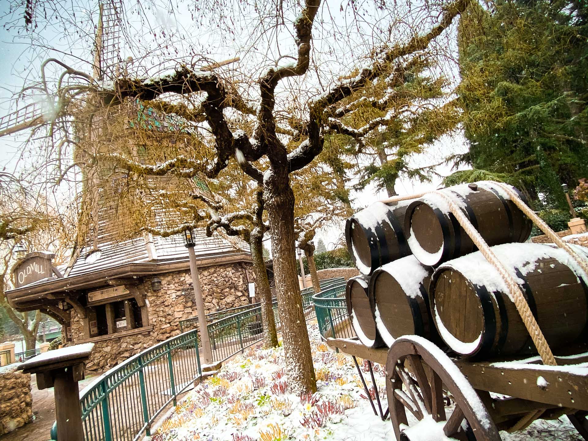 Disneyland Paris sous la neige 