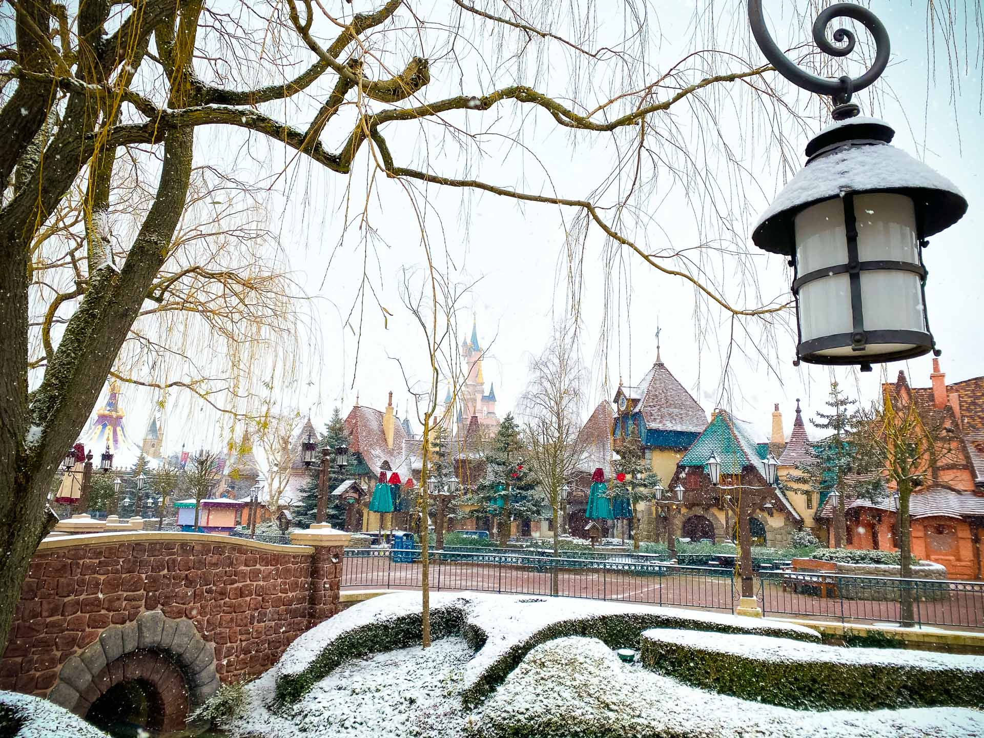 Disneyland Paris sous la neige 