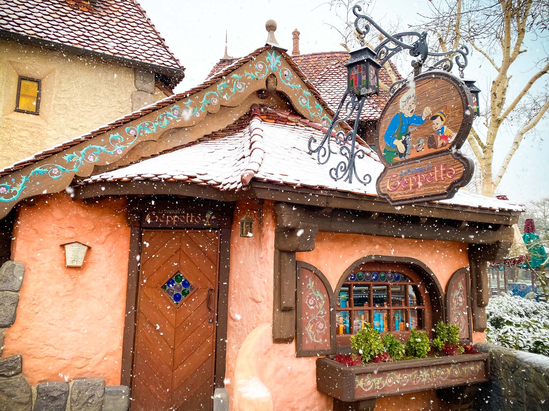 Disneyland Paris sous la neige 