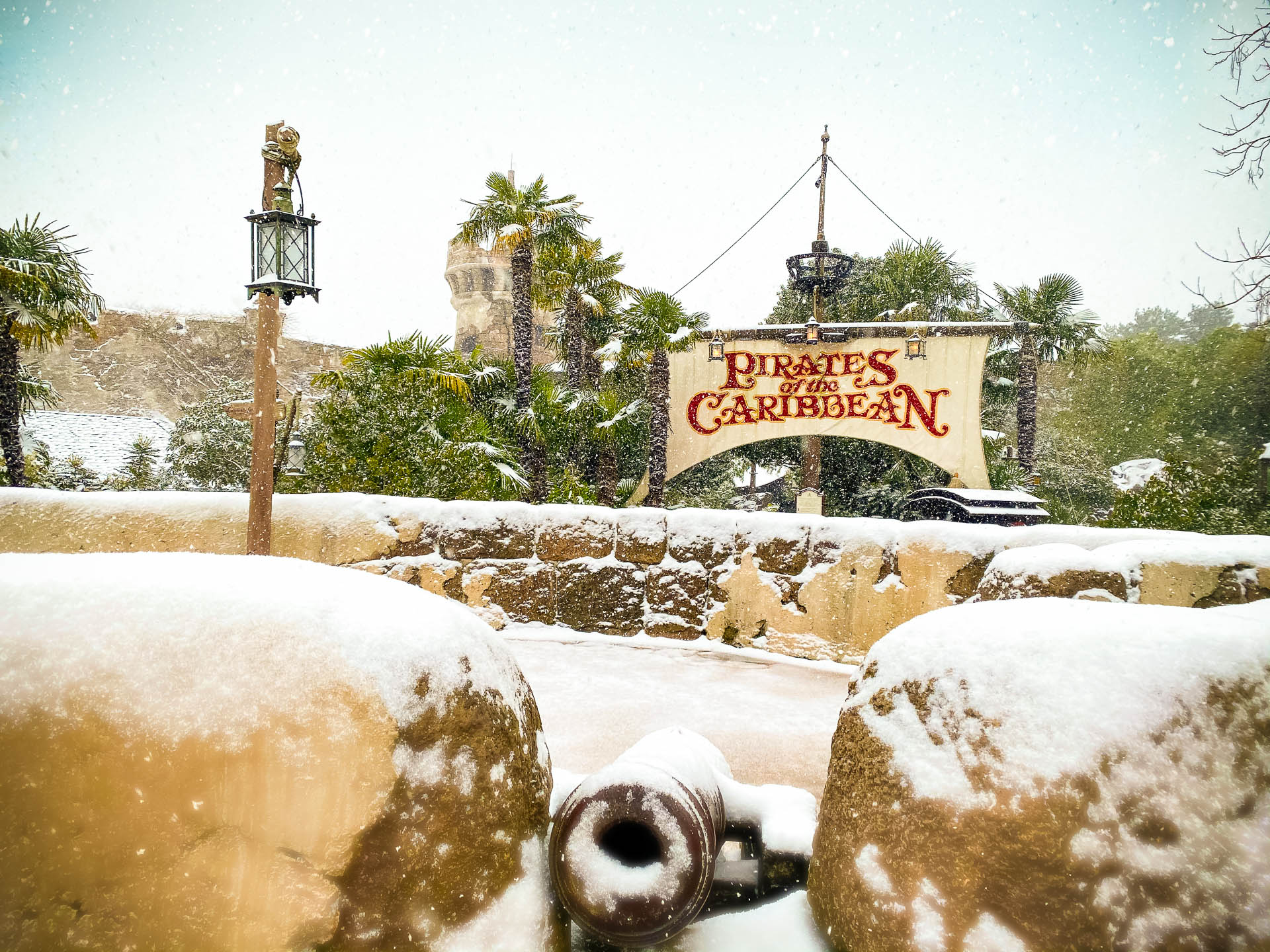 Disneyland Paris sous la neige 