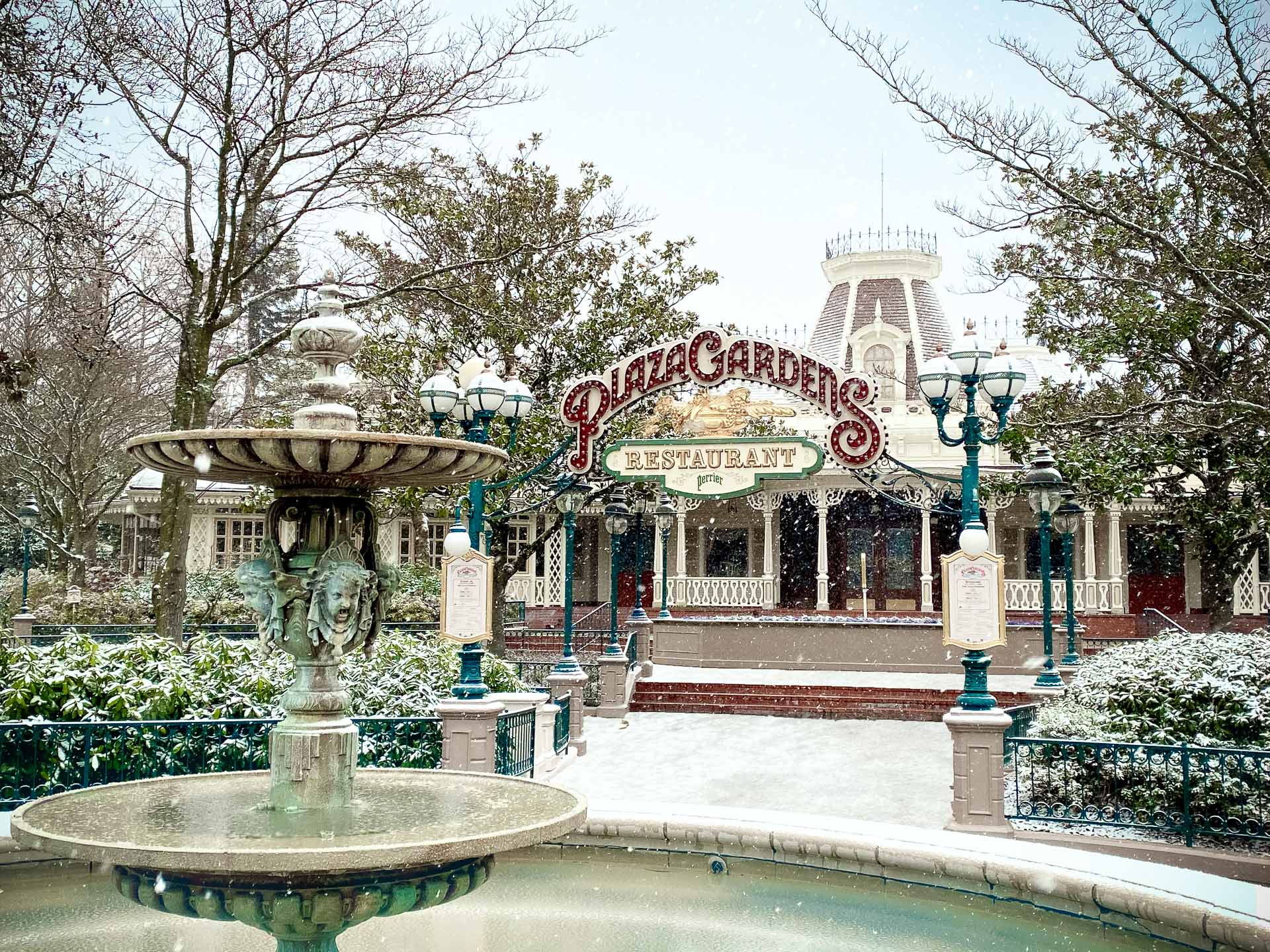 Disneyland Paris sous la neige 