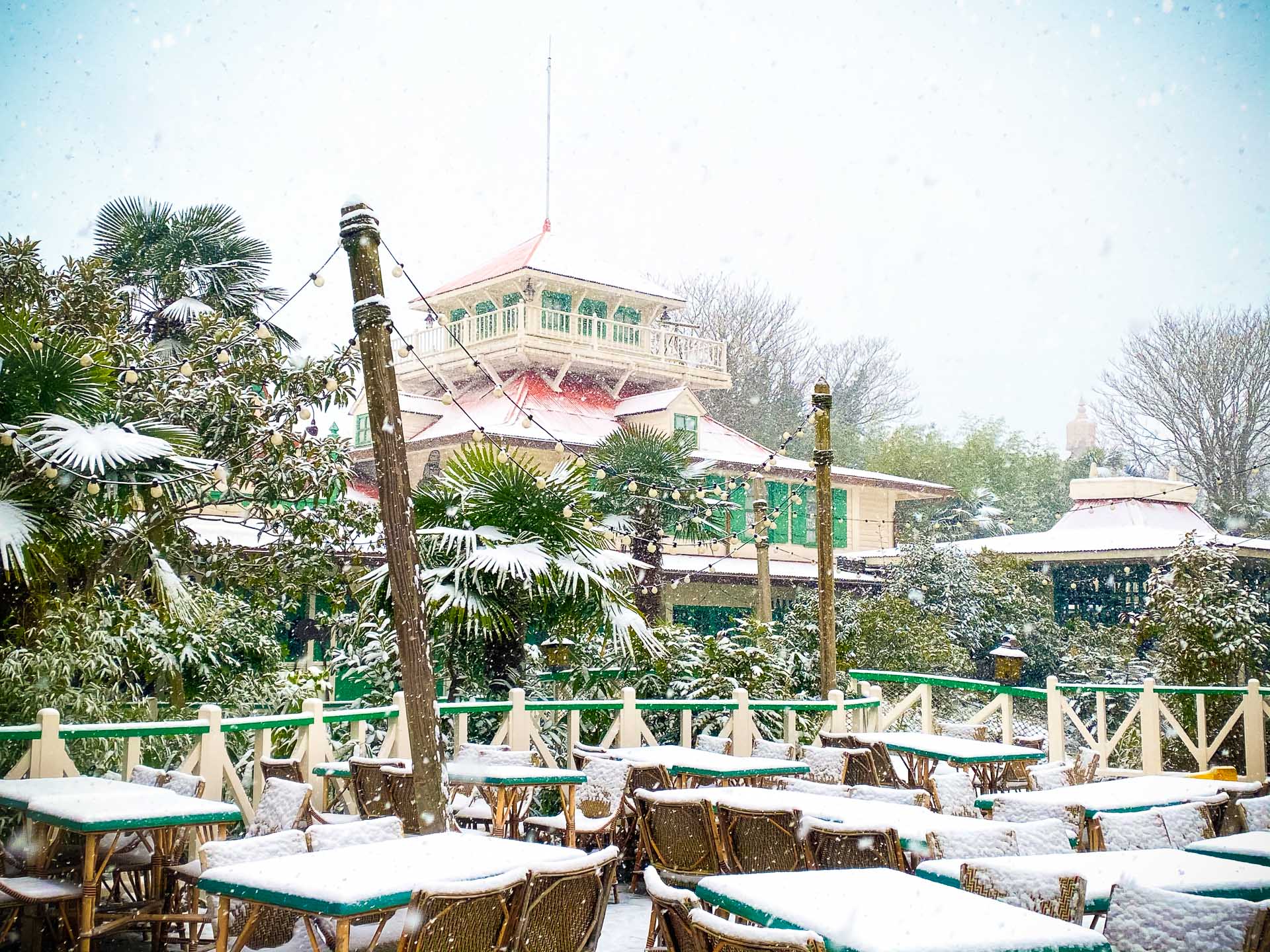 Disneyland Paris sous la neige 