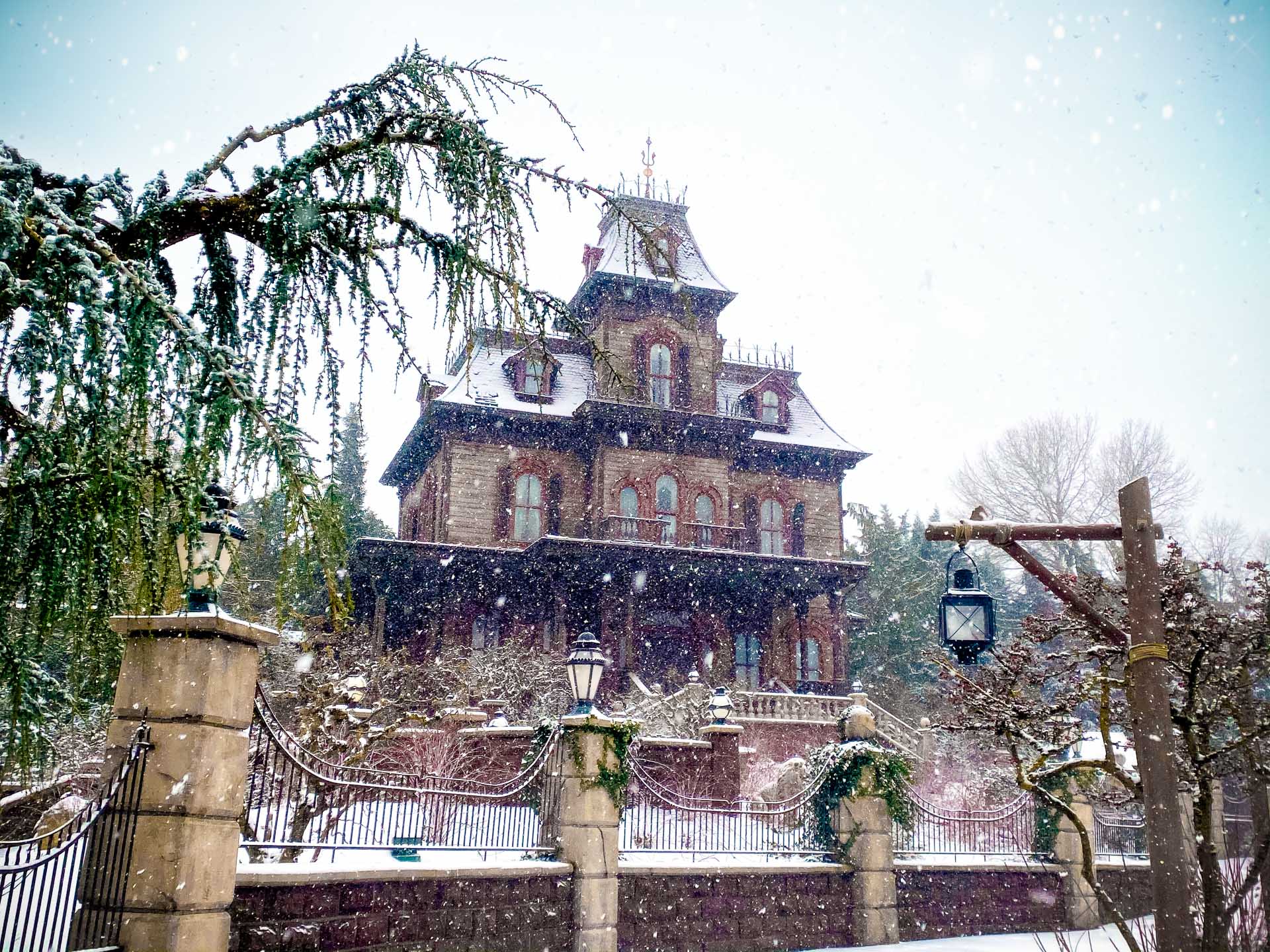 Disneyland Paris sous la neige 