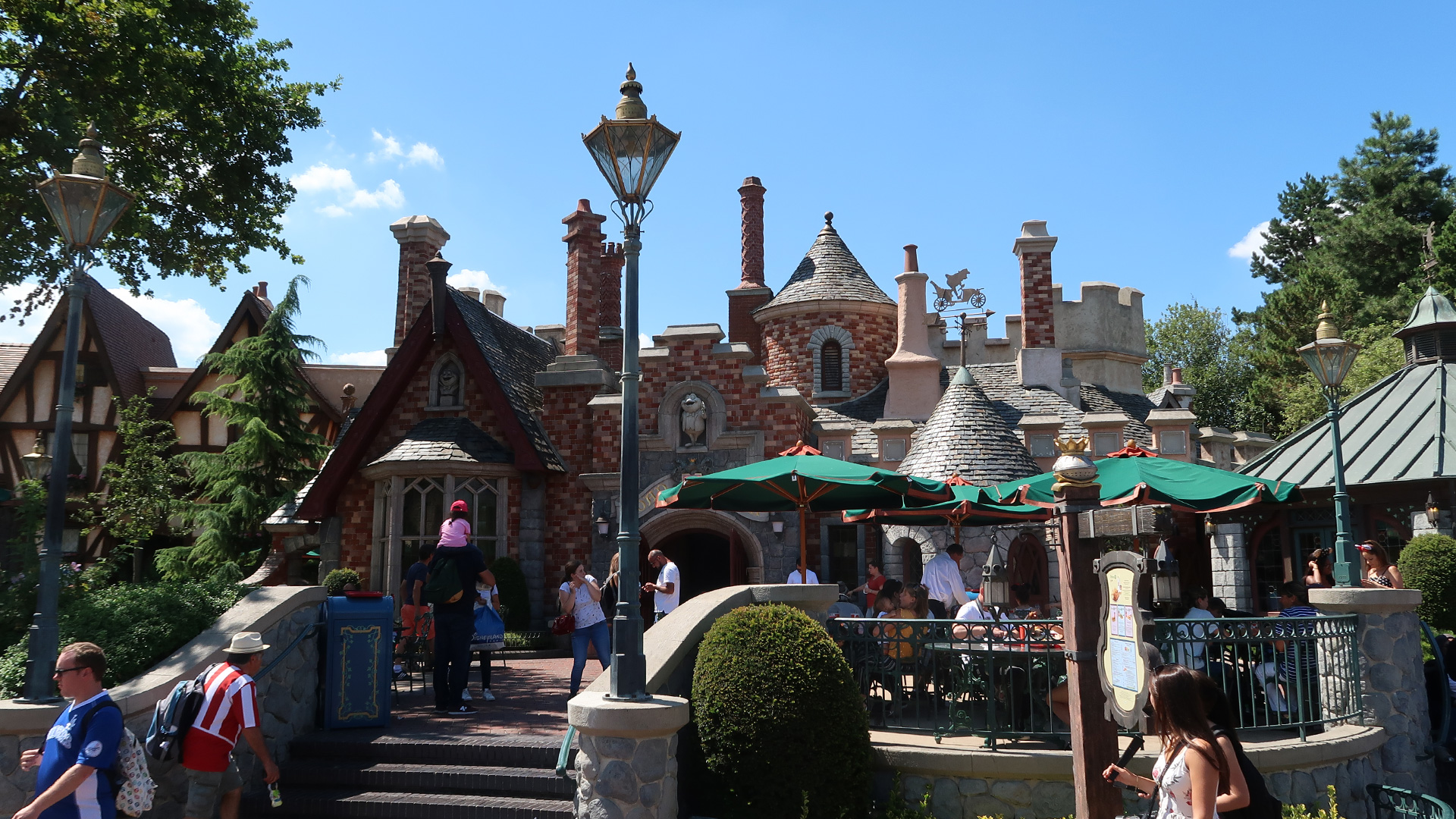 toad hall disneyland paris 